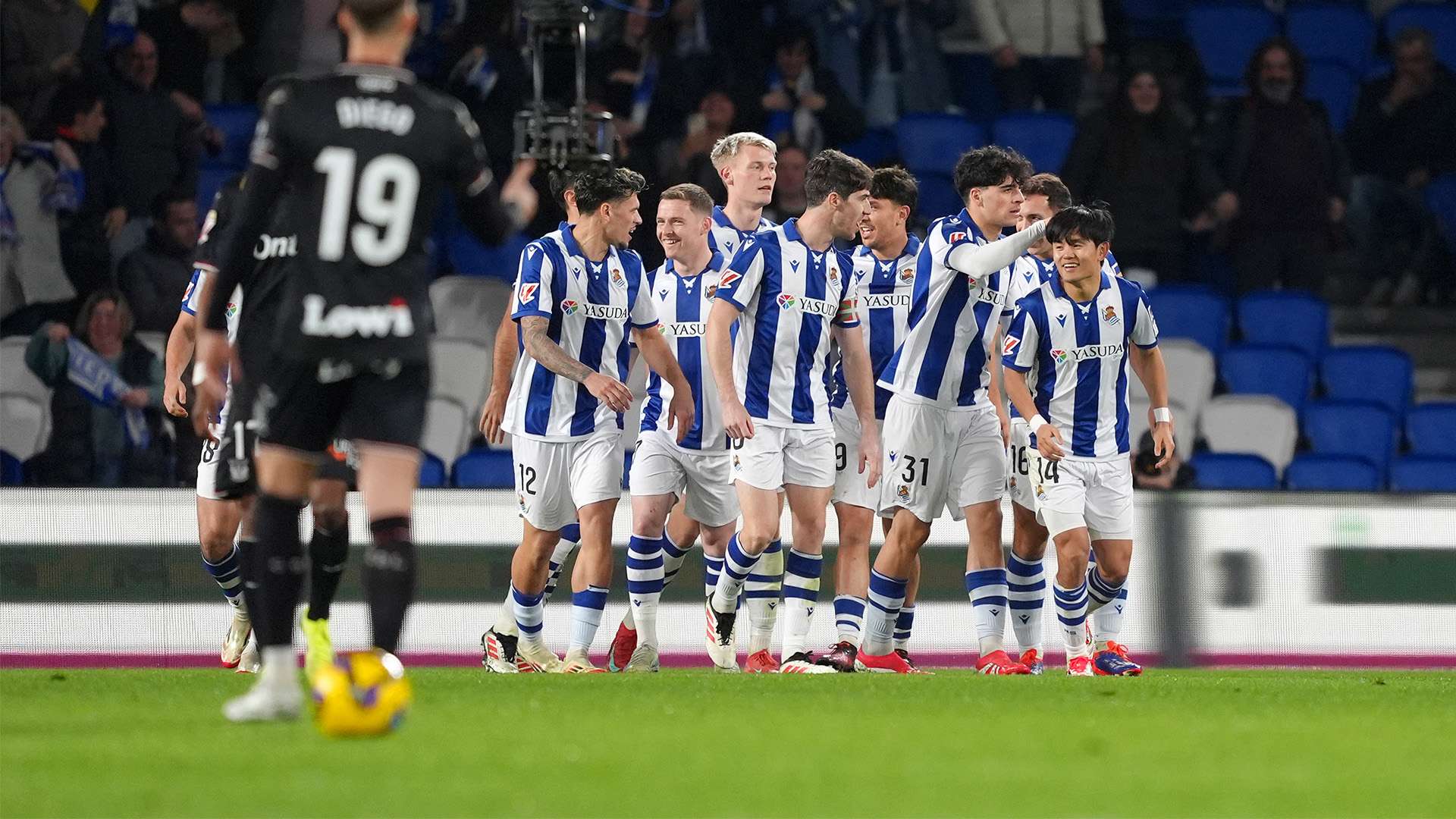 很多人会立 很多人会立